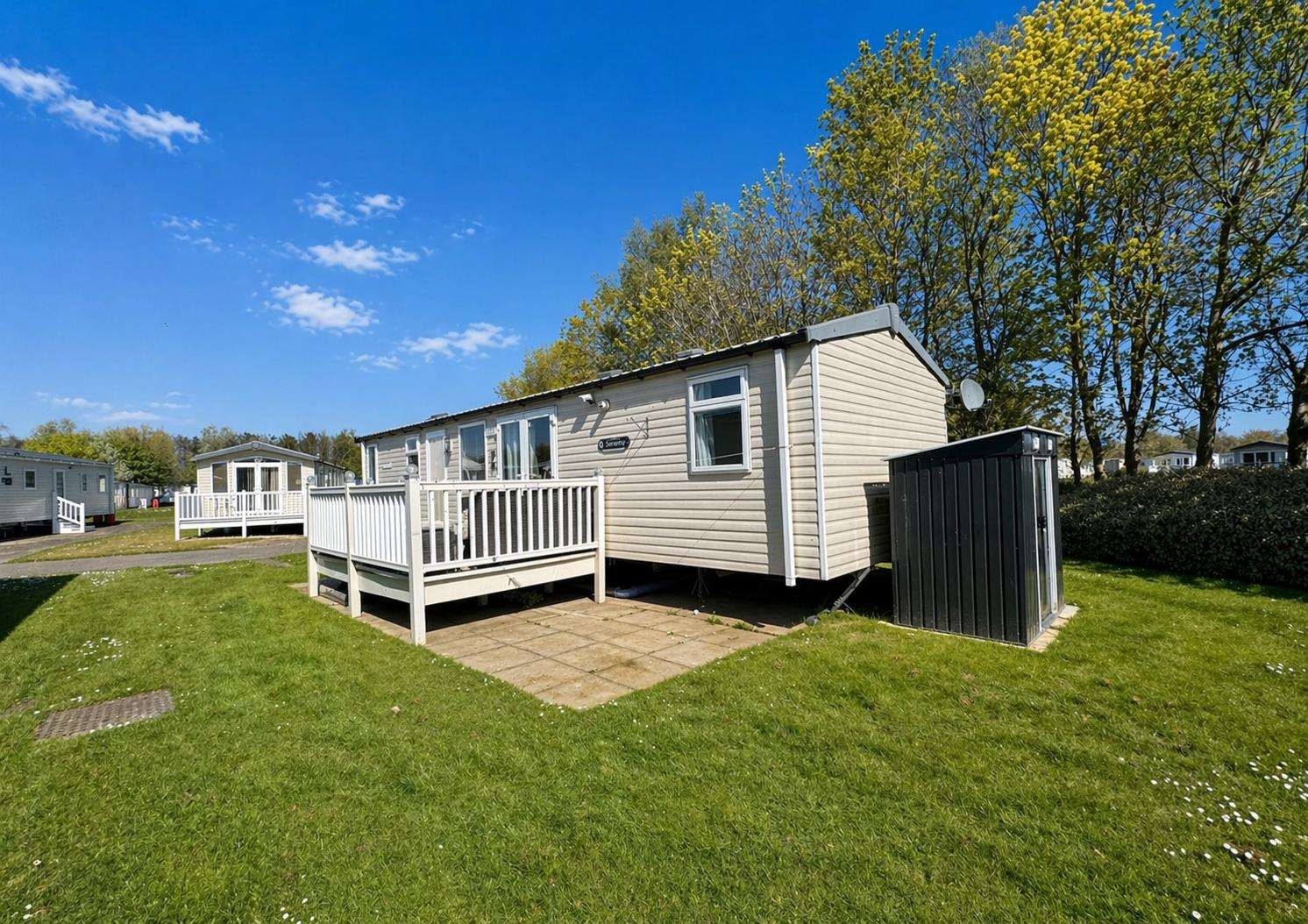 Enjoy a getaway to Cleethorpes with a stay in this modern caravan. Sleeping 8 it is the perfect place for a family holiday this summer 2026. - property