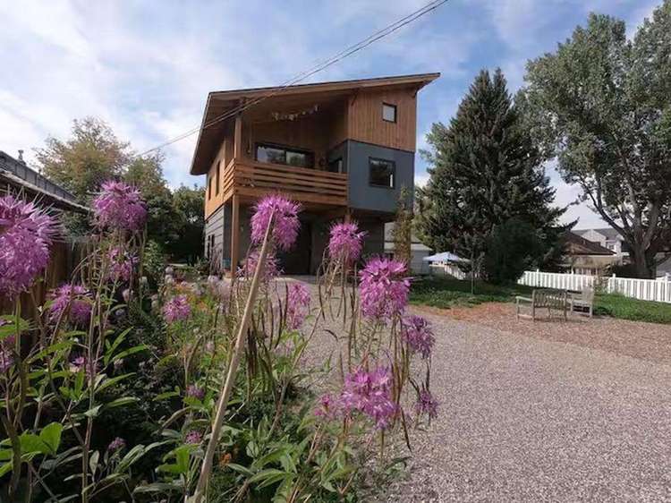 Bozeman Treehouse Retreat Preview 0