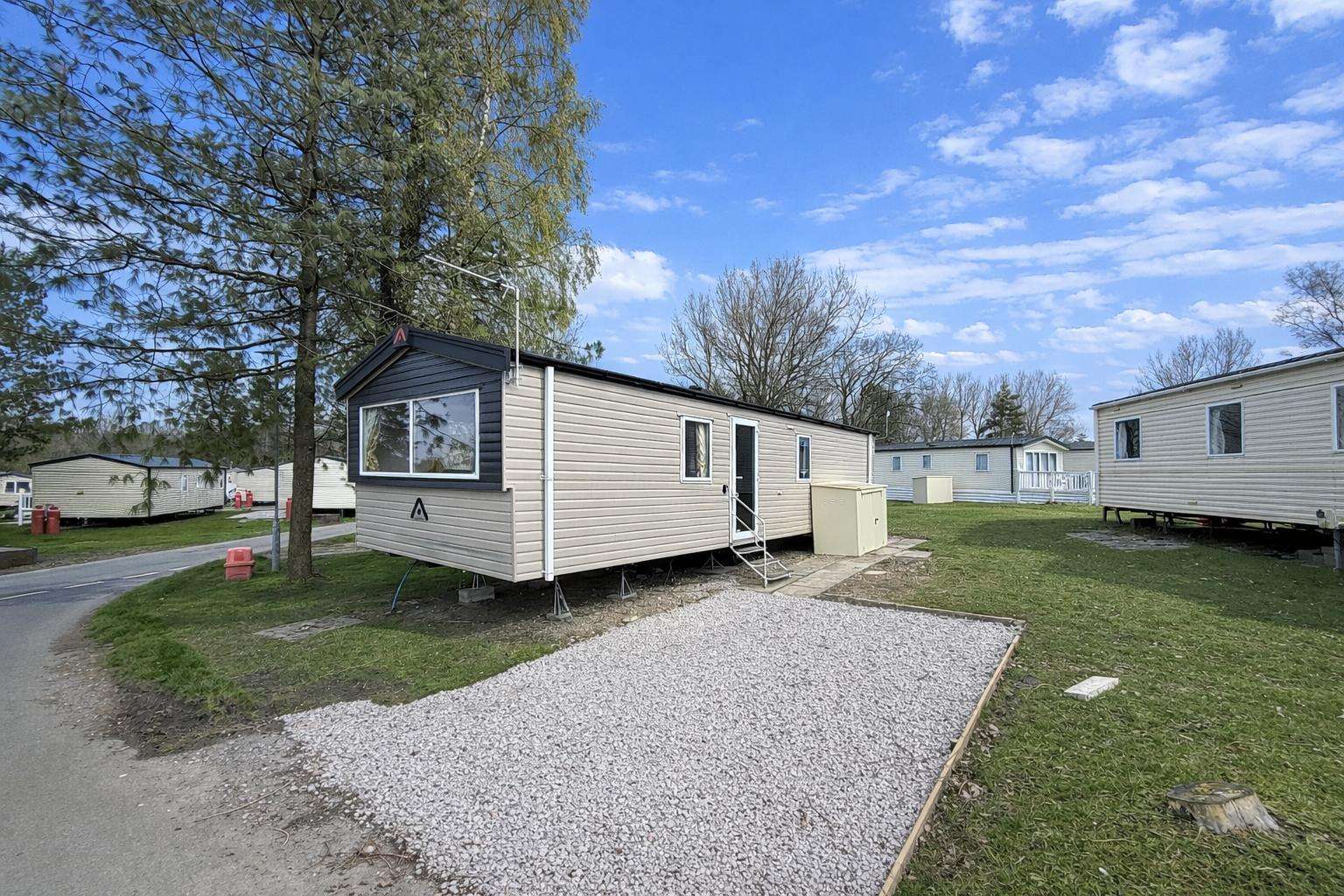 This caravan is the perfect place to call home whilst exploring the stunning Yorkshire Dales. Return from your hike to your warm caravan ready for a cosy night in. - property