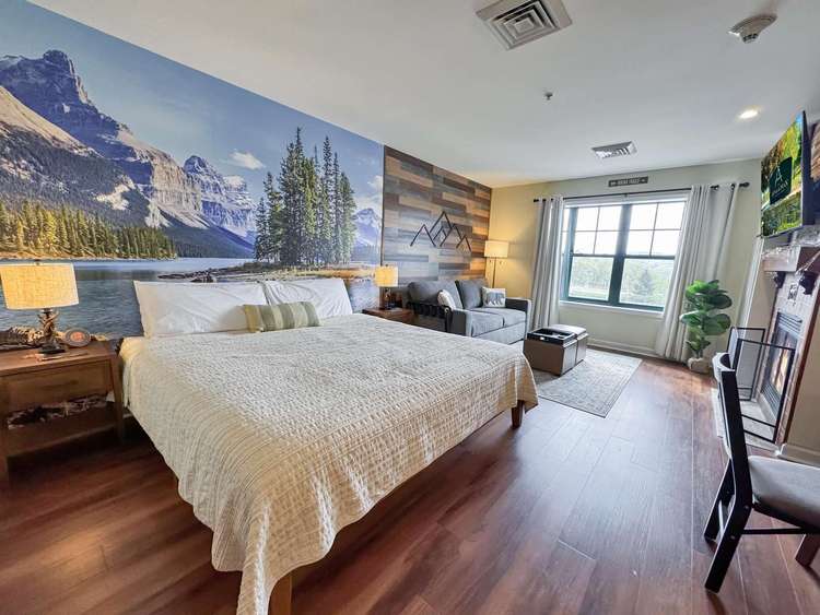 Premium Studio with Stunning Mountain & Sunset Views at The Appalachian #261 Preview 0