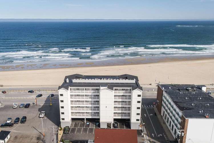 737 | Ocean House 204 Preview 0