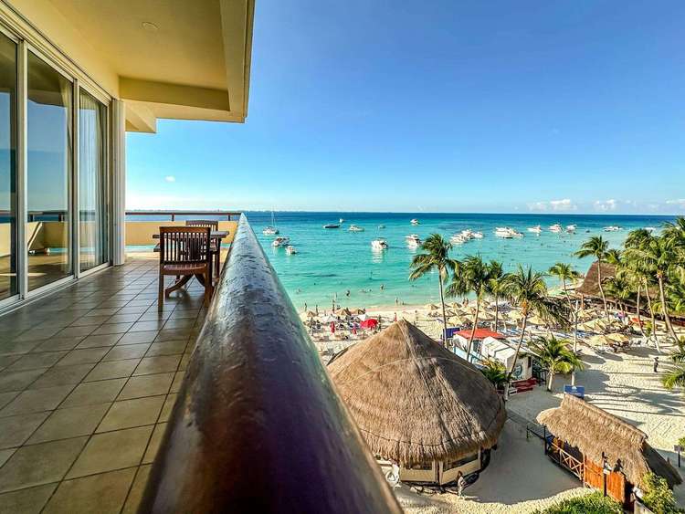 Ixchel – Two Bedroom Suite Beachfront 2509/10 Preview 0