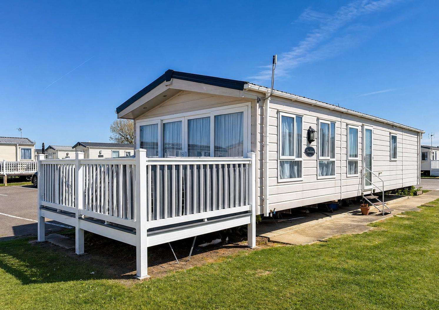 Book a stay at Seawick Holiday Park in Essex this summer 2026. This holiday park has so much to offer everyone. This 6 berth caravan is the perfect base for discovering the Essex coast. - property
