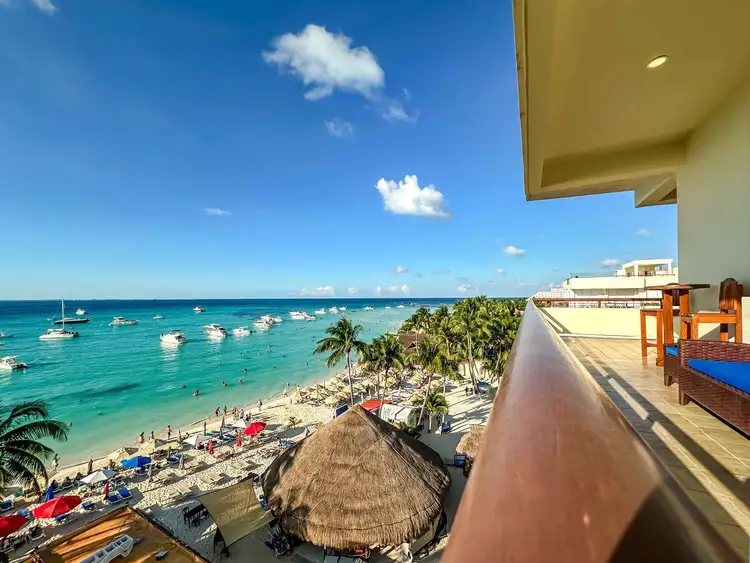 Ixchel – One Bedroom Suite Beachfront 2510 Preview 0