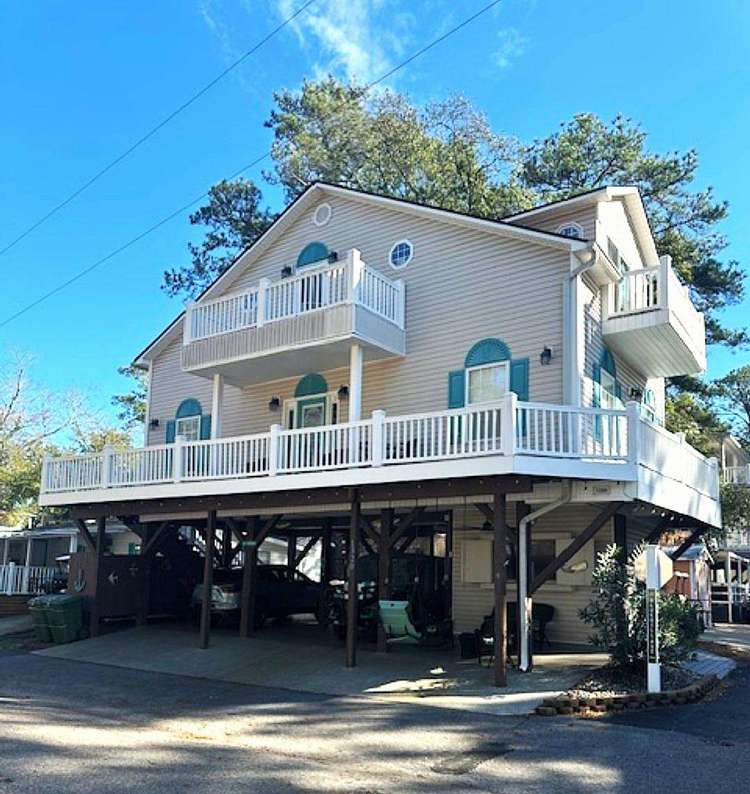 Spacious 4BR Ocean Lakes Retreat with Golf Car Preview 0