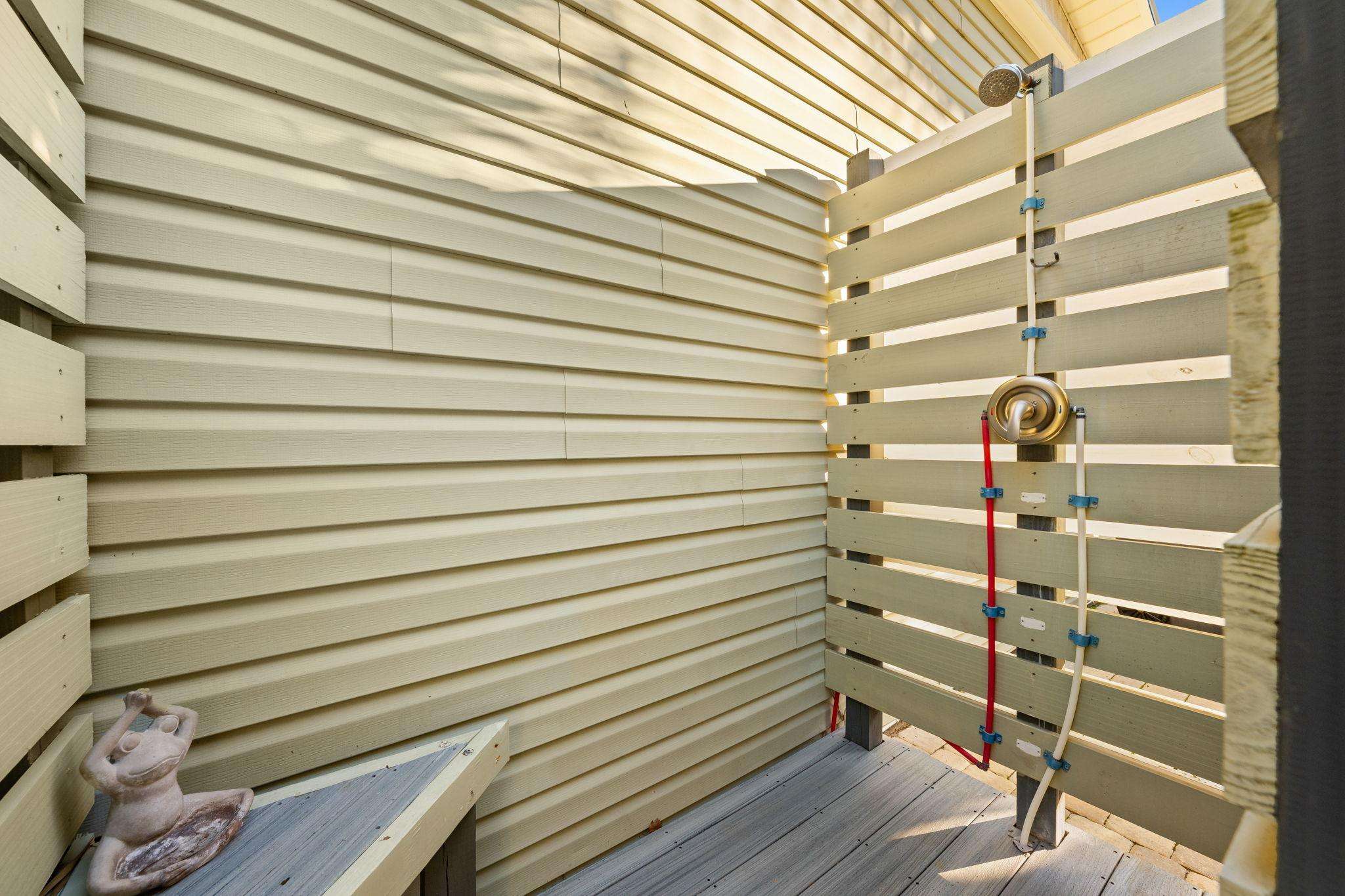 14204 Millcole Ave | Stay Awhile