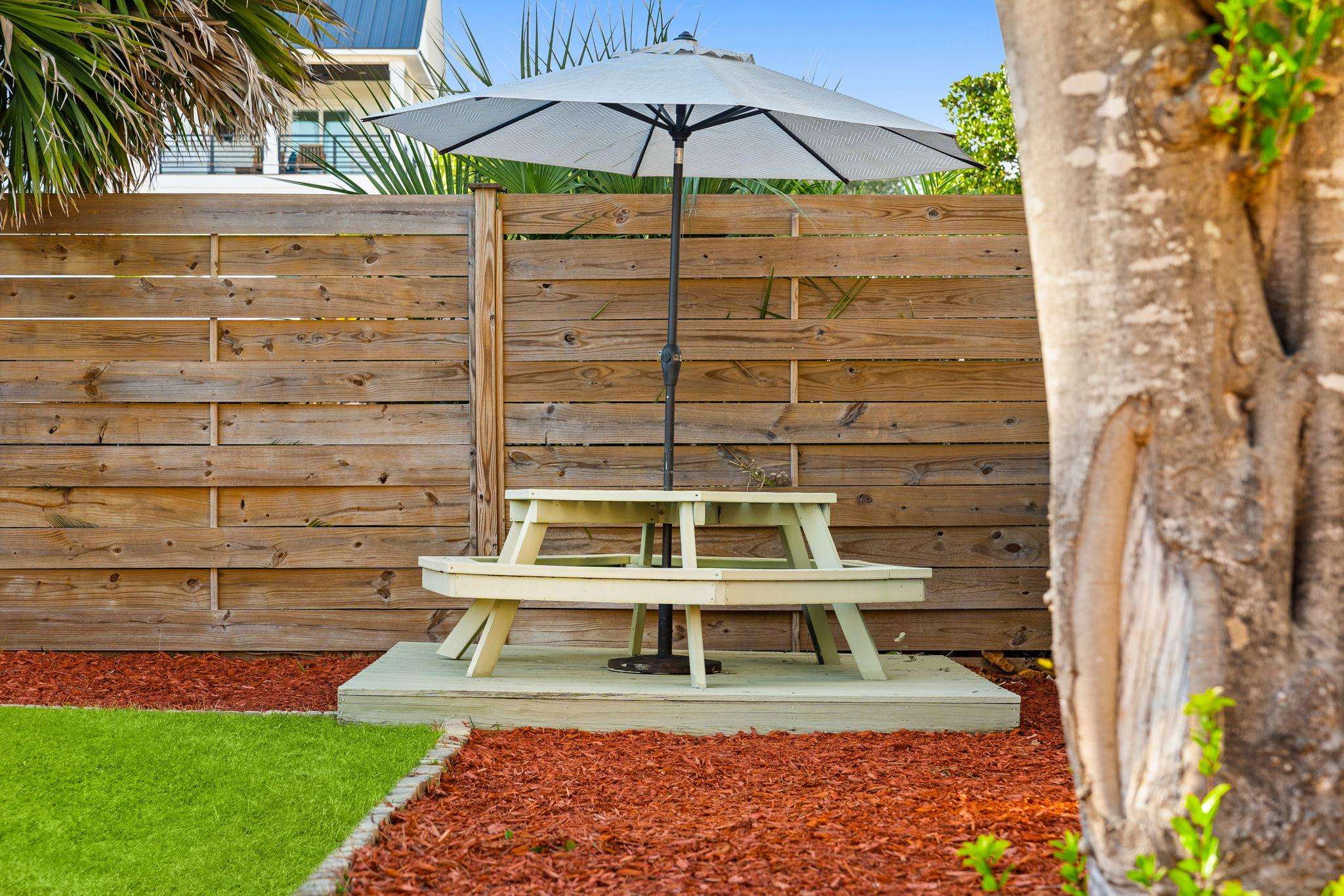 14204 Millcole Ave | Stay Awhile