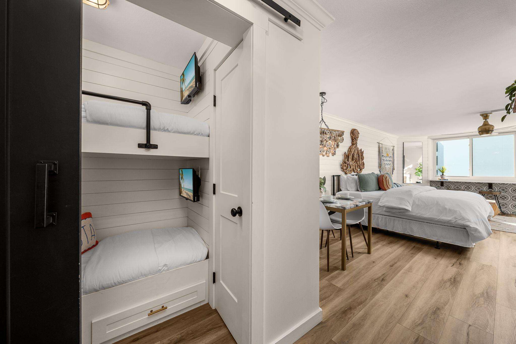 Top of the Gulf #601 | Siesta Studio