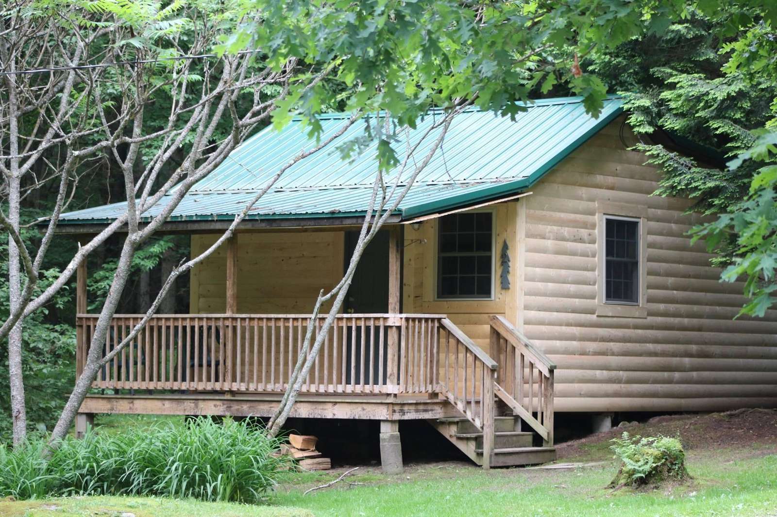 Whispering Oaks Cabin 2 - property