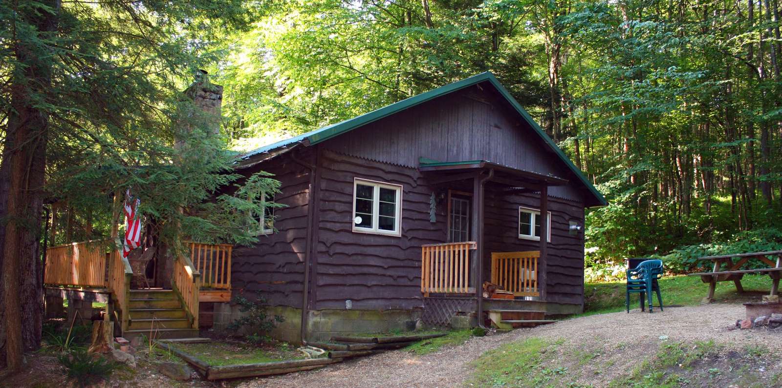 Whispering Oaks Cabin 6 - property