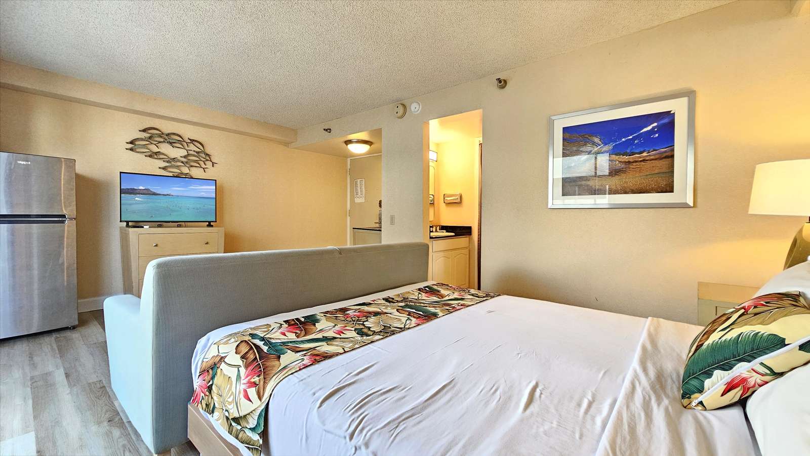 Aloha Surf Suite 706 Preview 0