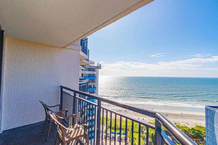 Oceanfront Resort 3BR with Pool/Aracade/Restaurant Preview 0