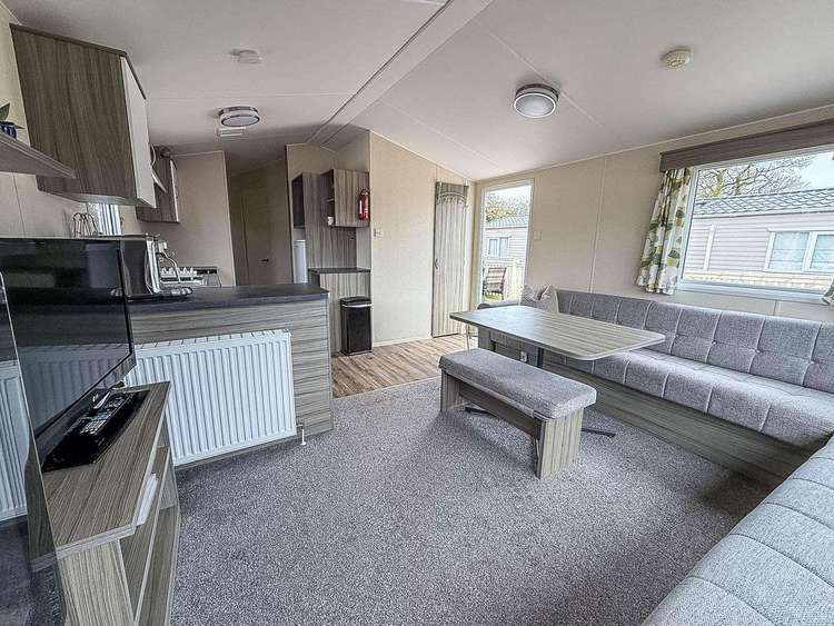60038O⭐ – Osprey area, 3 bed, 8 berth caravan with side decking, D/G and C/H. Opal rated. Preview 5