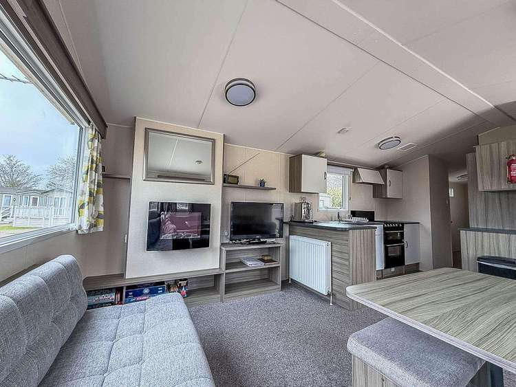 60038O⭐ – Osprey area, 3 bed, 8 berth caravan with side decking, D/G and C/H. Opal rated. Preview 4