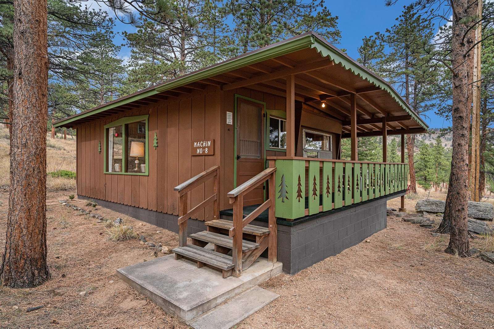 Get ready for an unforgettable getaway at Machin's Cottage #8!Pet Freindly Preview 0