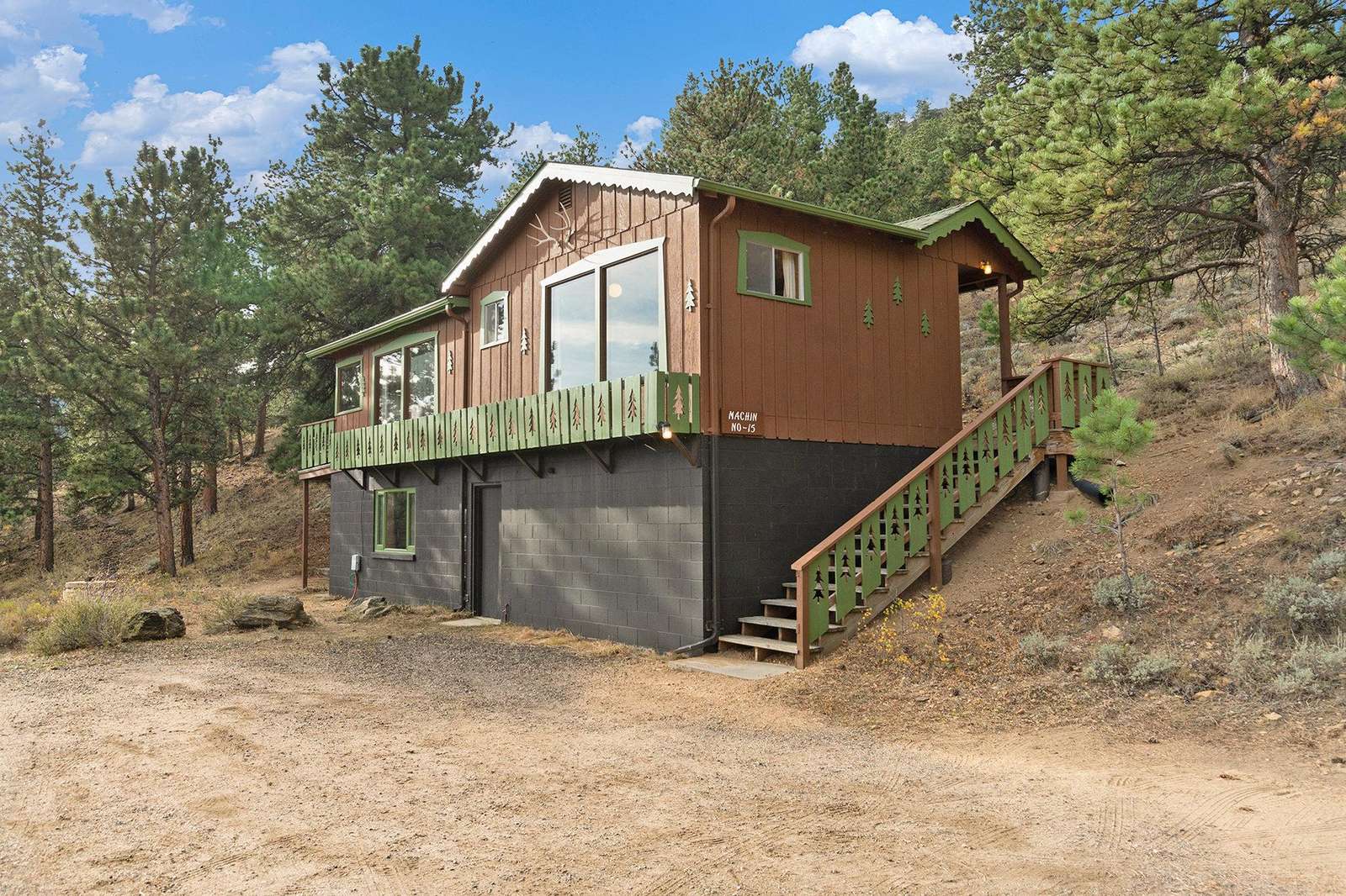 Escape to the embrace of nature at Machin's Cottage #15 Pet Friendly Preview 0