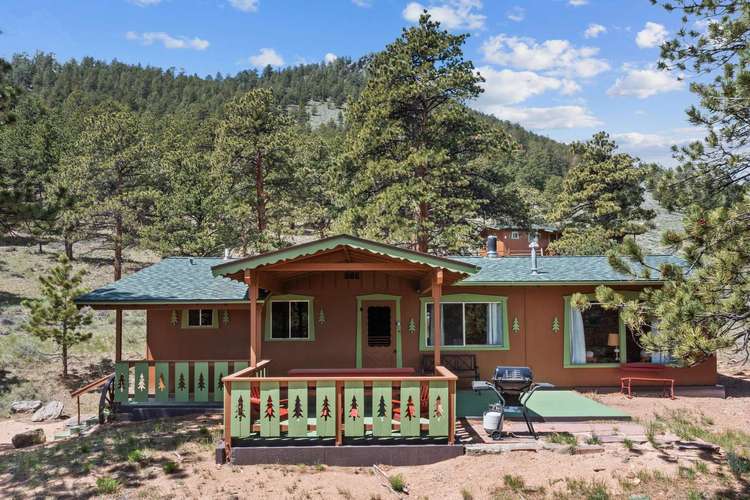 Machin's Cottage #16 3 bdrm Cabin near RMNP Pet Friendly Preview 0