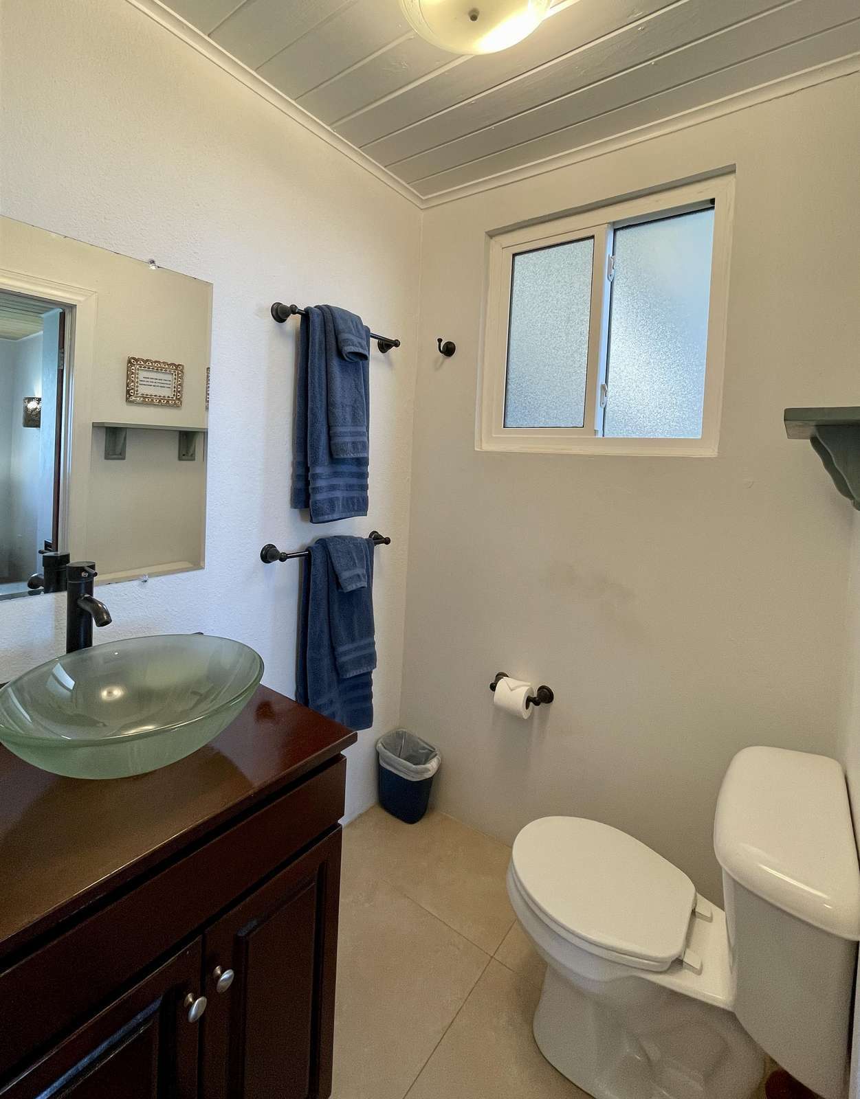 Bright and fresh bathroom with modern fixtures and natural light