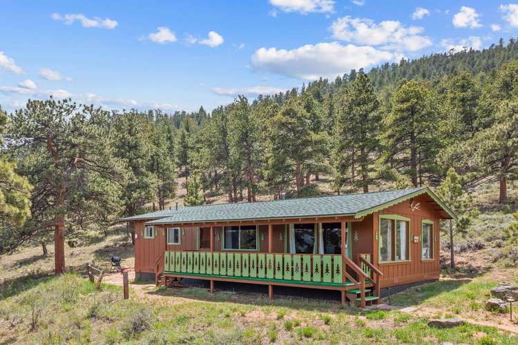 Machin's Cottage #17 3 Bedroom Cabin on edge of RMNP Pet Friendly Preview 0