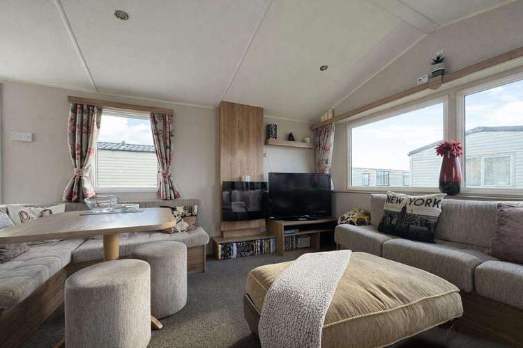 54037N⭐ – North area (Sandfield side), 3 bed, 7 berth caravan with side decking and D/G. Ruby rated. Preview 4