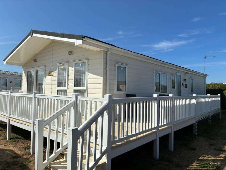 24003KC⭐ – Kinmel Court, 3 bed 6 berth lodge with decking, D/G and C/H. Platinum rated. Preview 0