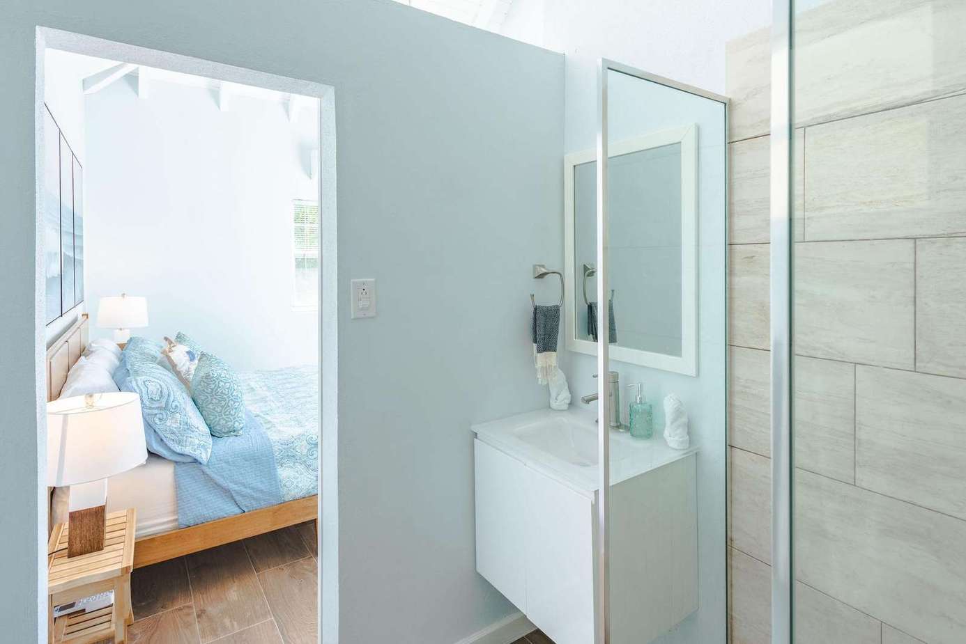 bathroom 4 (ensuite), upstairs