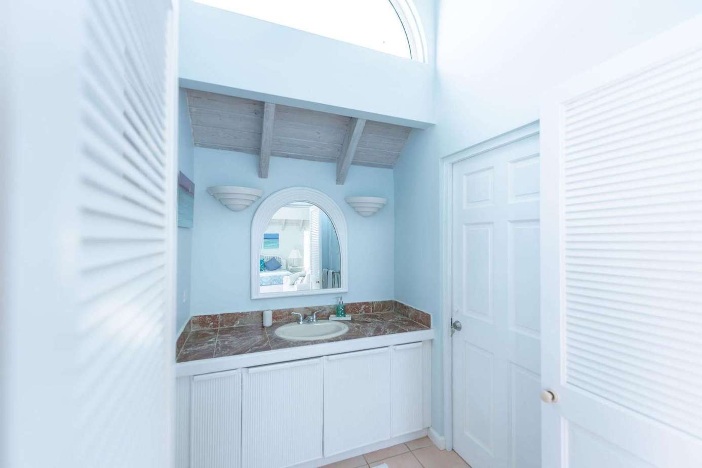 bathroom 3 (penthouse), upstairs