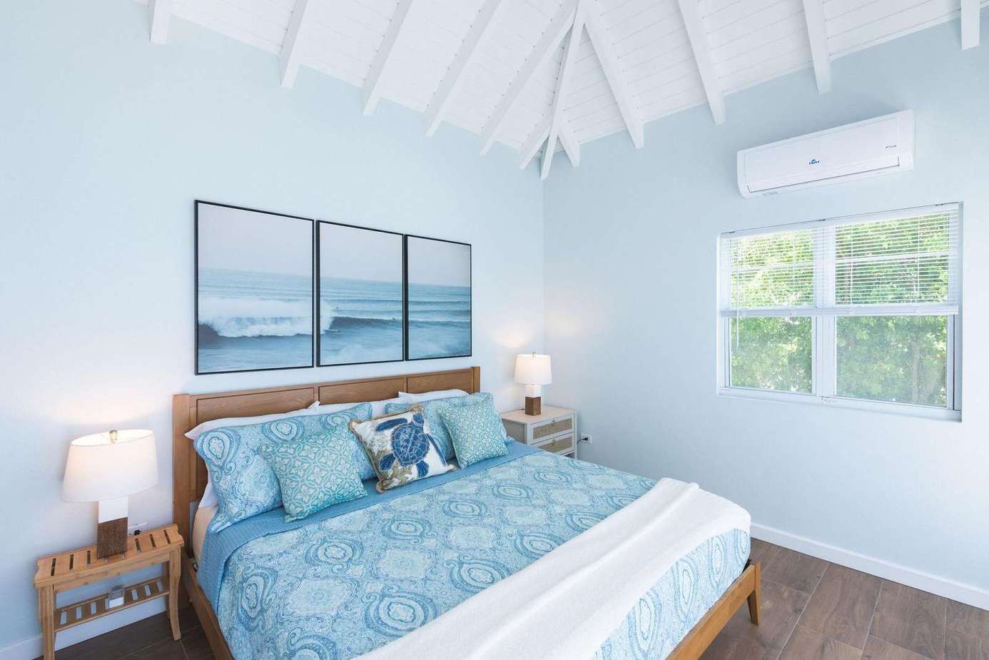 bedroom 4 (annexe to Bedroom 3), upstairs