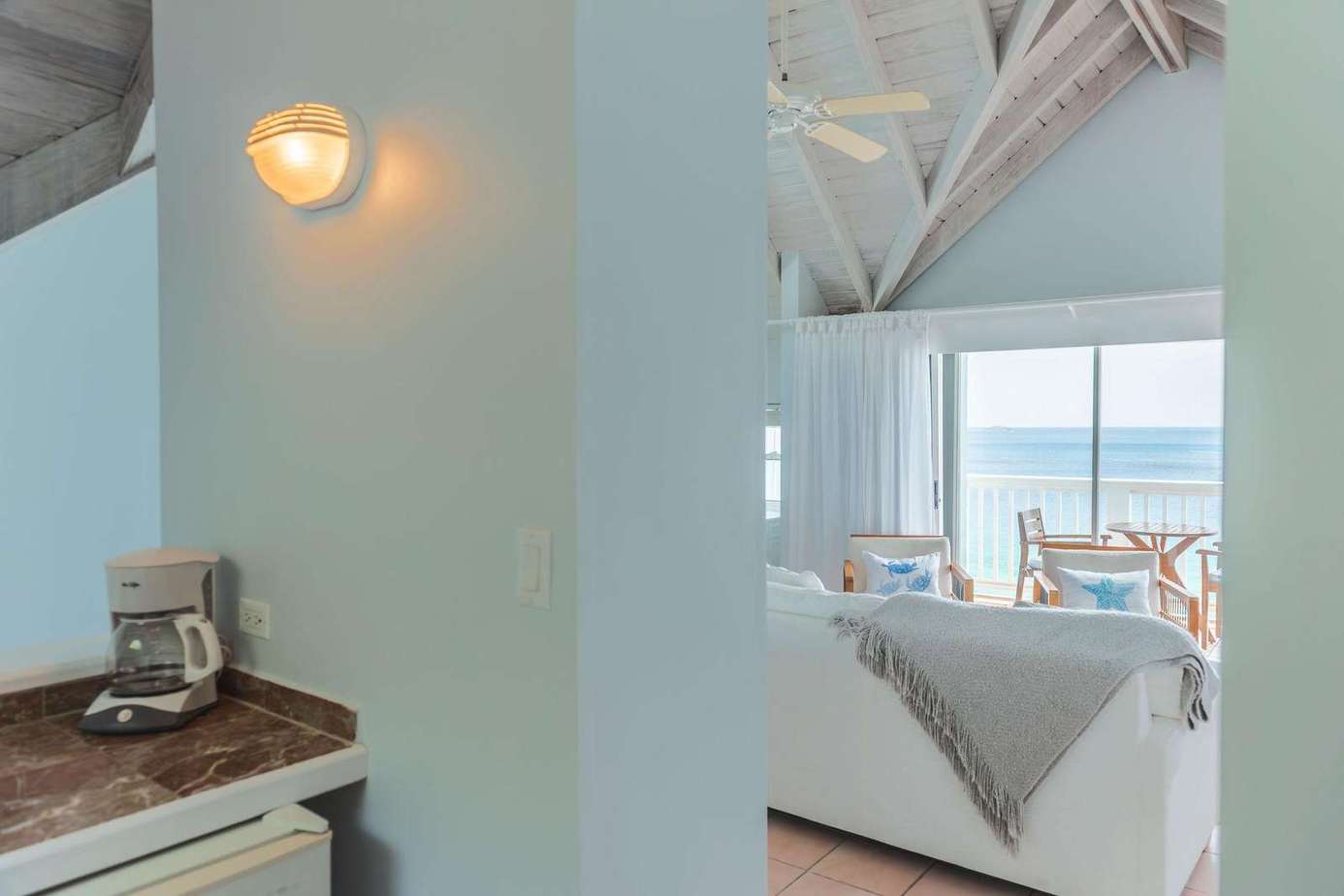 kitchenette (penthouse), upstairs