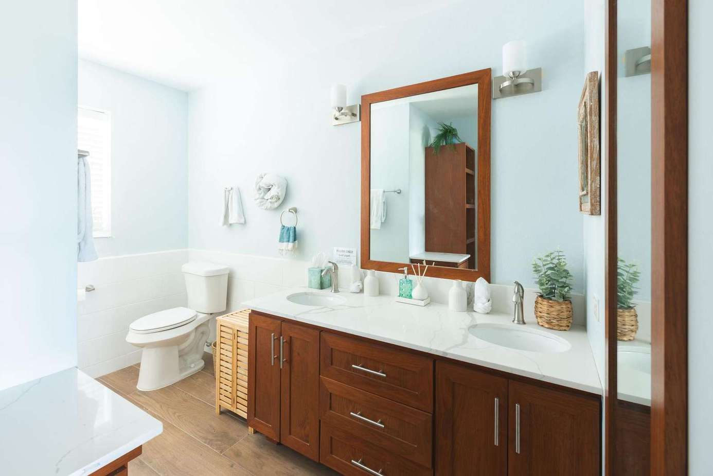 bathroom 1, main floor