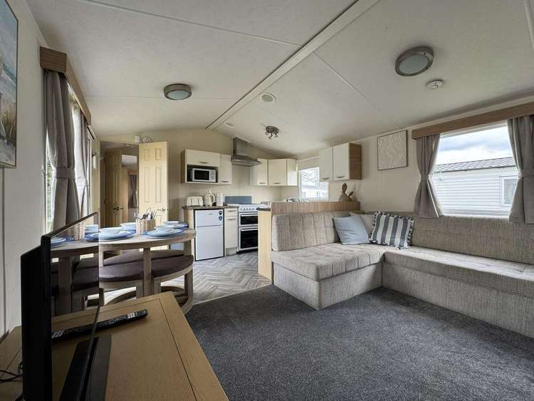 33031W⭐ – Willows, 2 bed, 6 berth caravan with D/G and C/H. Ruby rated Preview 5