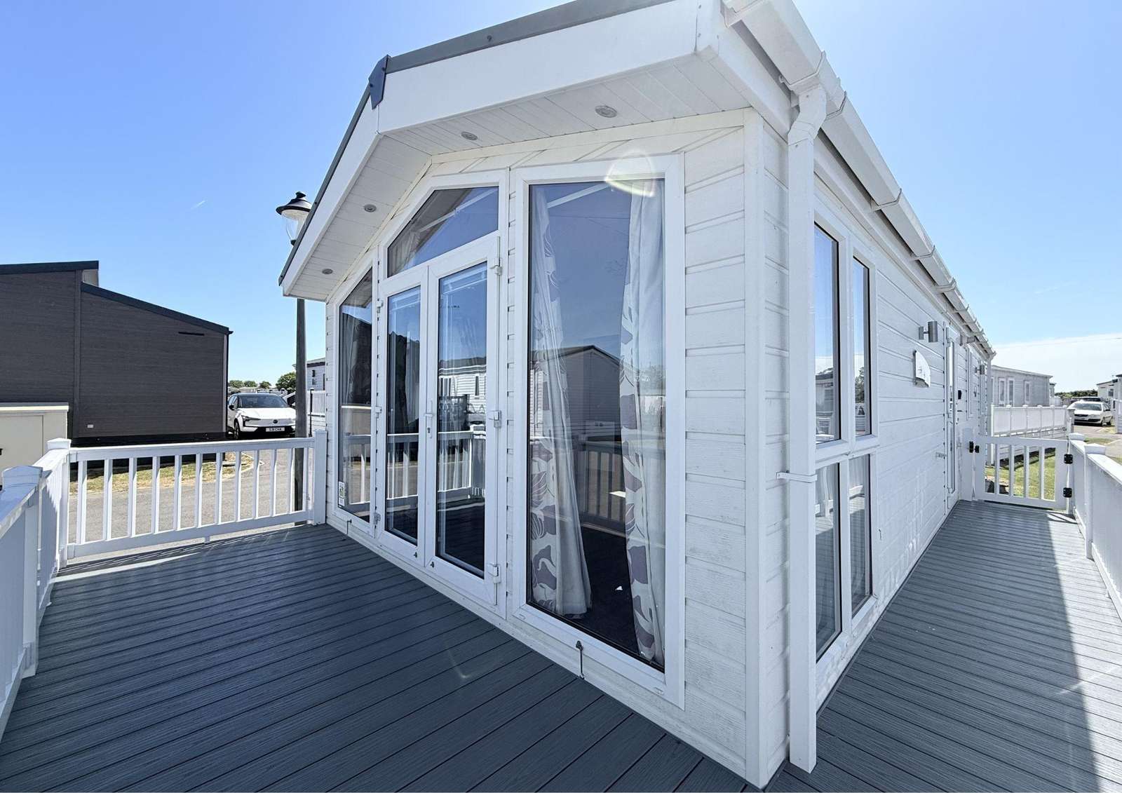 Enjoy a break in Essex at this stunning 6 berth caravan with decking. Sleeping 6 its the perfect place for a UK staycation this summer 2026. - property