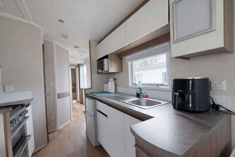 93015W⭐ – Wensleydale, 3 bed 6 berth caravan with C/H and D/G. Ruby rated Preview 5