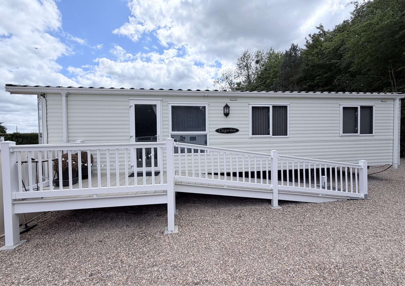 Enjoy a stay in rural Suffolk in this 2 bed caravan at Stonham Barns. The whole family will enjoy a countryside holiday with activities to keep you all busy. - property