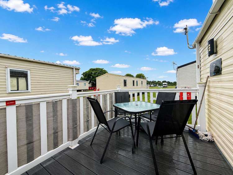 35277S⭐ – Sunnydale, 2 bed, 6 berth caravan with decking, D/G, and C/H. Opal rated. Preview 0