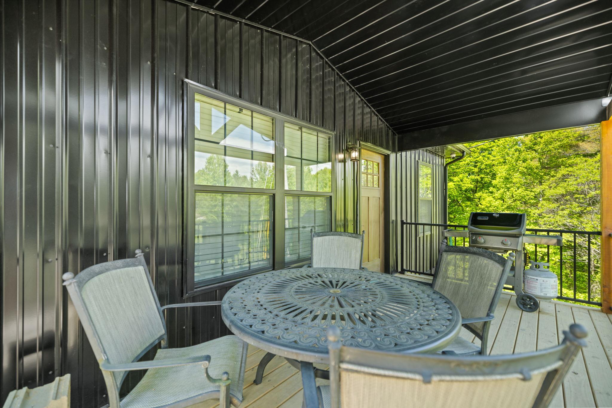 Red Wolf Cabin