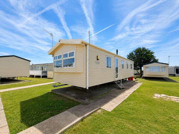 27490SW⭐ – Seawick, 3 bed, 8 berth caravan with D/H and C/H. Ruby rated. Preview 0
