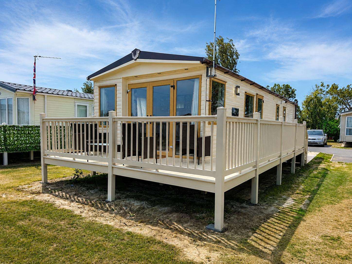 Enjoy a stay at this modern caravan in Essex, moments for the golden sands of Martello Beach - property