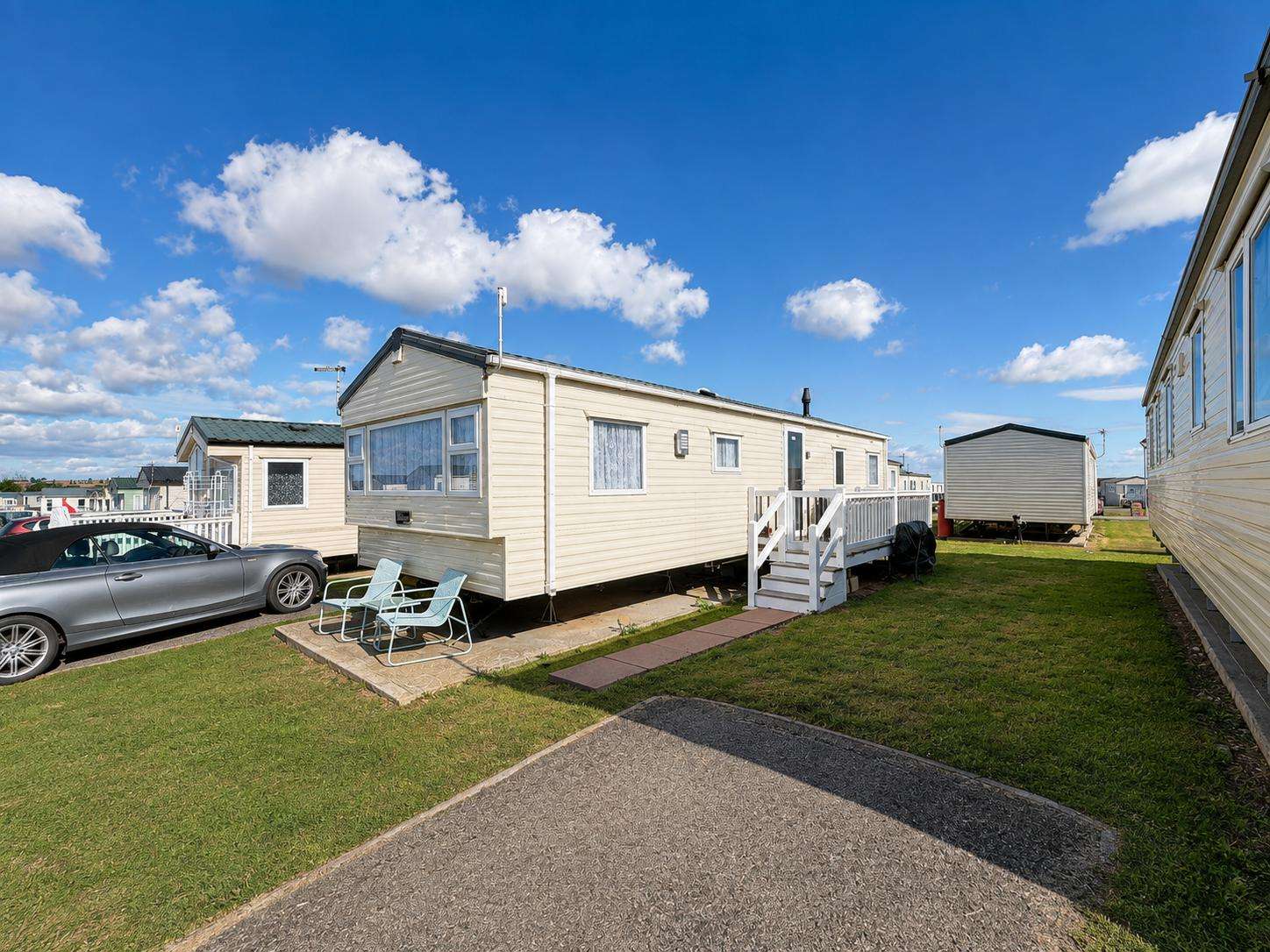 Escape to the Isle of Sheppey with a stay in this modern 8 berth caravan. Take a break the whole family will enjoy. - property