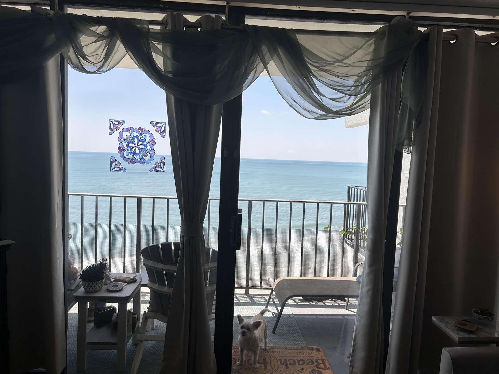 Stunning Oceanfront Unit in Royal Gardens Resort Preview 0