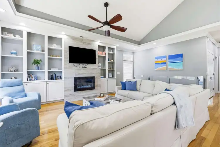 Ocean Drive Beach Cottage 4BR Walk to Everything Preview 0