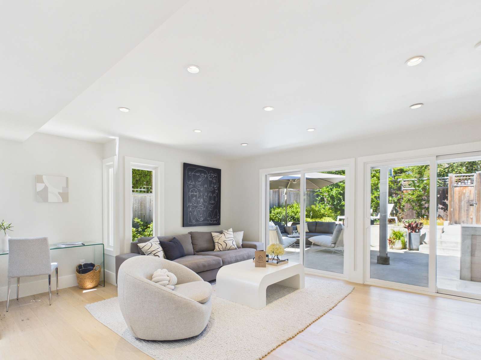 New New New: Lincoln House Preview 0