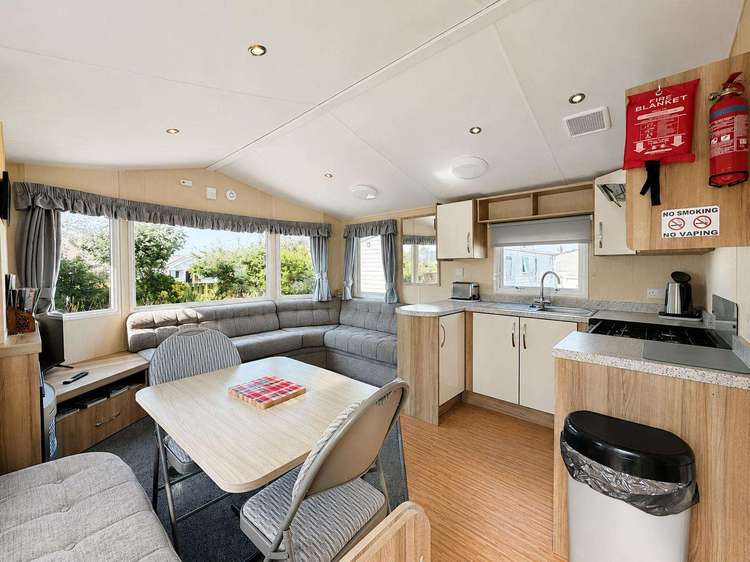 50005OC⭐ – Osprey Court, 2 bed, 6 berth caravan with D/G and C/H. Ruby rated Preview 5
