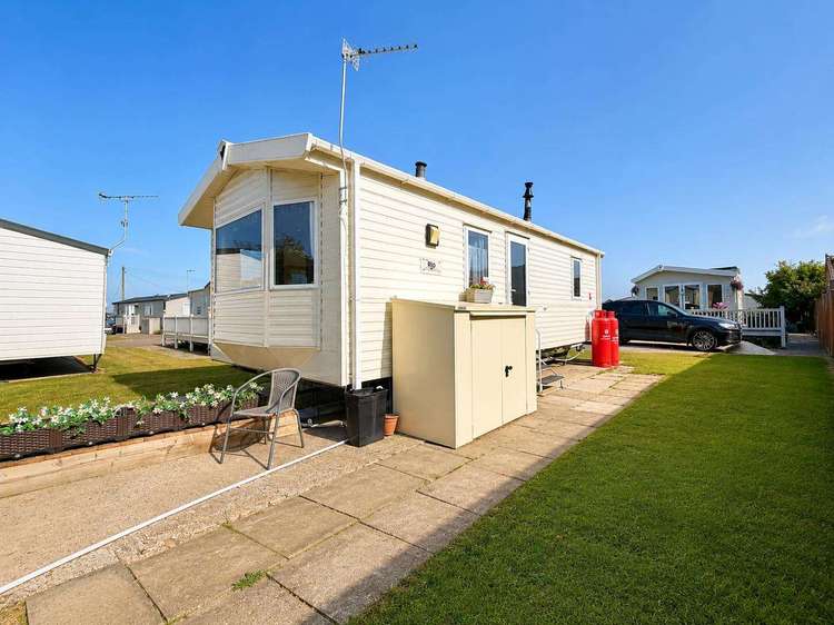 50005OC⭐ – Osprey Court, 2 bed, 6 berth caravan with D/G and C/H. Ruby rated Preview 0