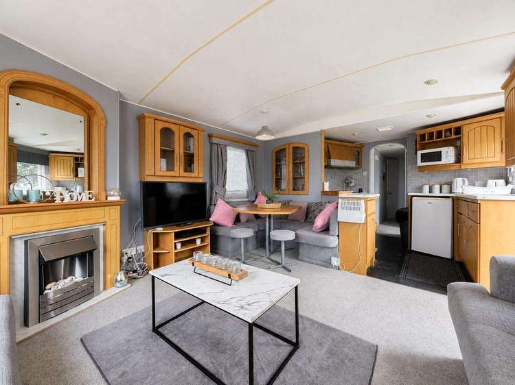 71026J⭐ – Jackdaw, 3 bed, 8 berth caravan. Emerald rated. Preview 5