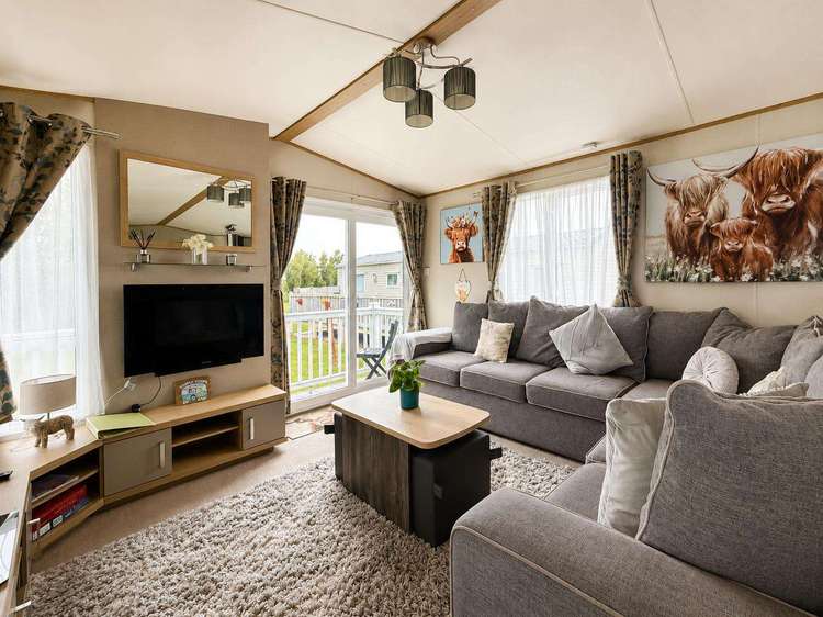 63013TD⛱️ – The Dunes, 3 bed, 8 berth caravan with full wrap decking, D/G and C/H. Diamond rated Preview 5