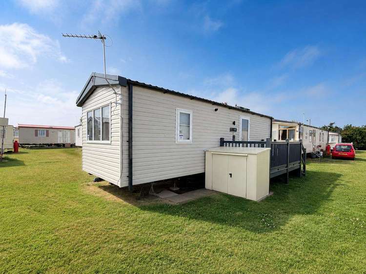 50030H⭐ – Heron, 2 bed, 6 berth caravan with side decking, D/G and C/H. Ruby rated. Preview 0