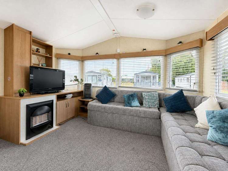 79011OM⭐ – Oak Meadows, 3 bed, 8 berth. Emerald rated Preview 5