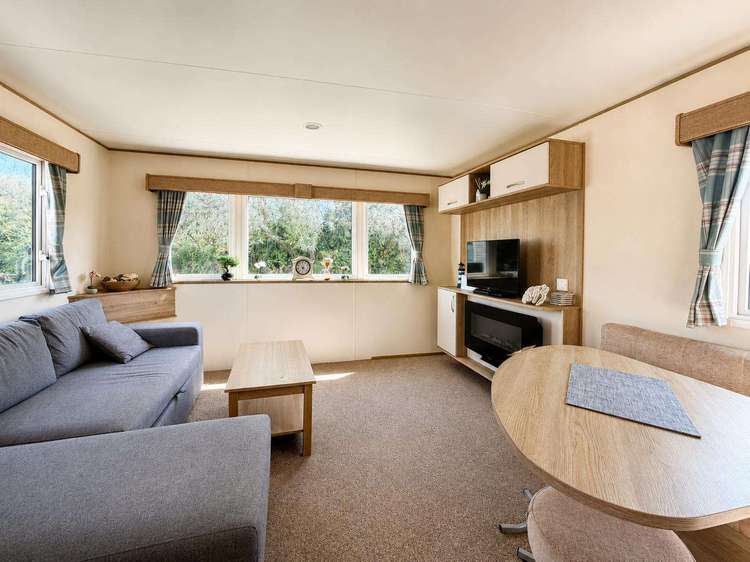 66658NB⭐ – New Beach, 2 bed, 6 berth caravan with D/G, and C/H. Opal rated. Preview 5