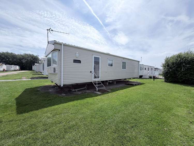 20131BS⭐ – Broadlands, 2 bed, 6 berth caravan with D/G and C/H. Ruby rated. Preview 0